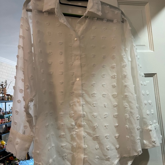 Women’s White Textured blouse - Picture 1 of 2
